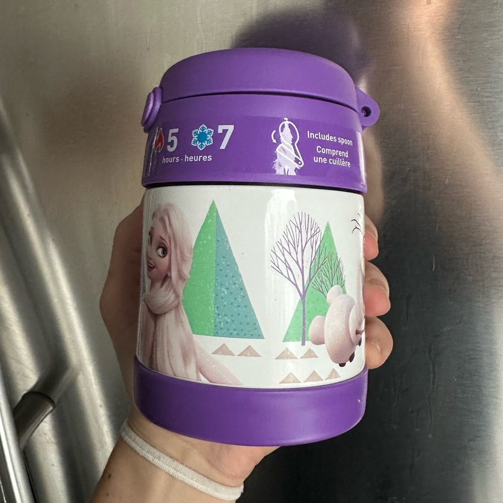 NWT Thermos Funtainer food container Frozen 2 purple